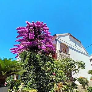 Nada Apartment Sali