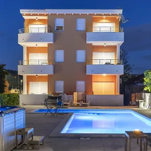 M & B Apartment Bibinje